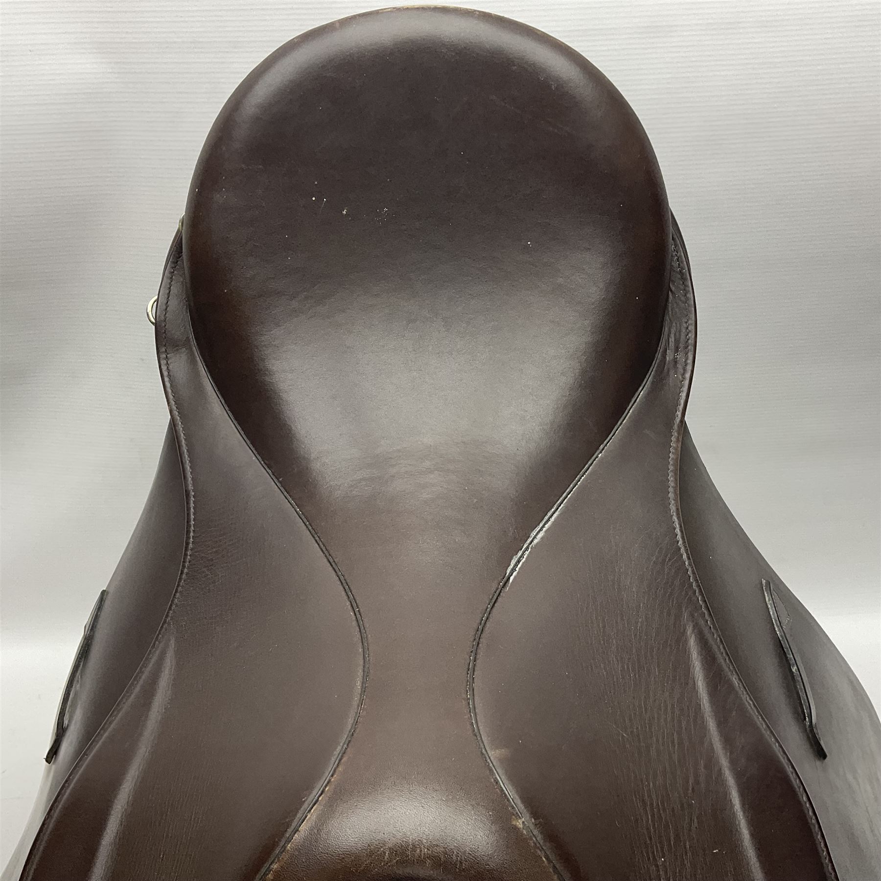 Falcon GP wide saddle, brown leather, 18