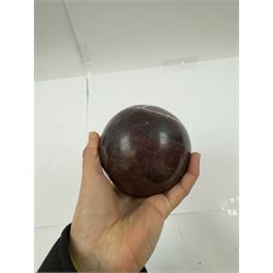 Pair red marble sphere with white and black veins, D10cm 