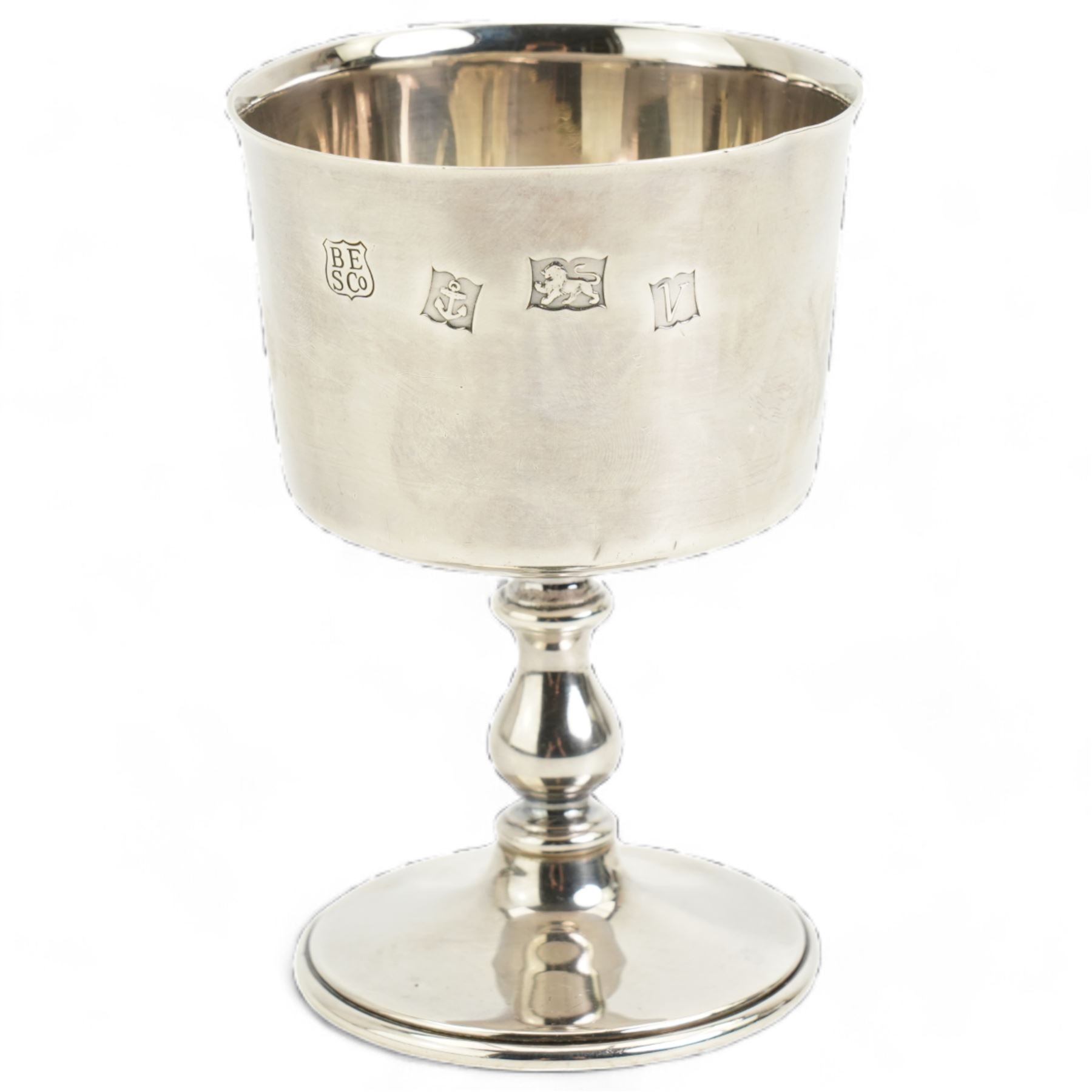 Silver City of York limited edition commemorative goblet with coat of arms and dates AD 71-1971 H11cm No.1373 Birmingham 1970 Maker Barker Ellis Silver Co.