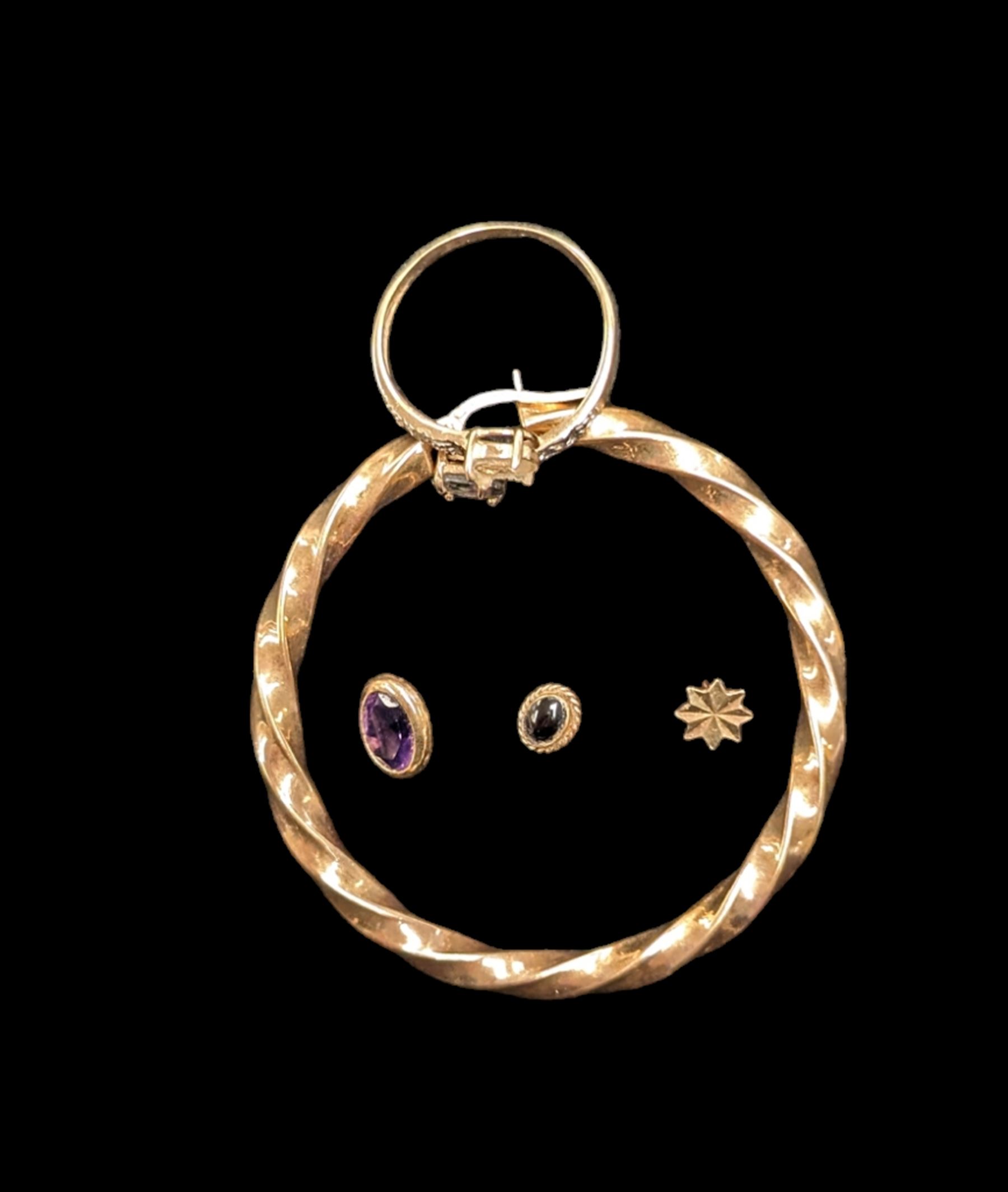 9ct gold jewellery, including old single hoop earring, stone set ring and other single earrings