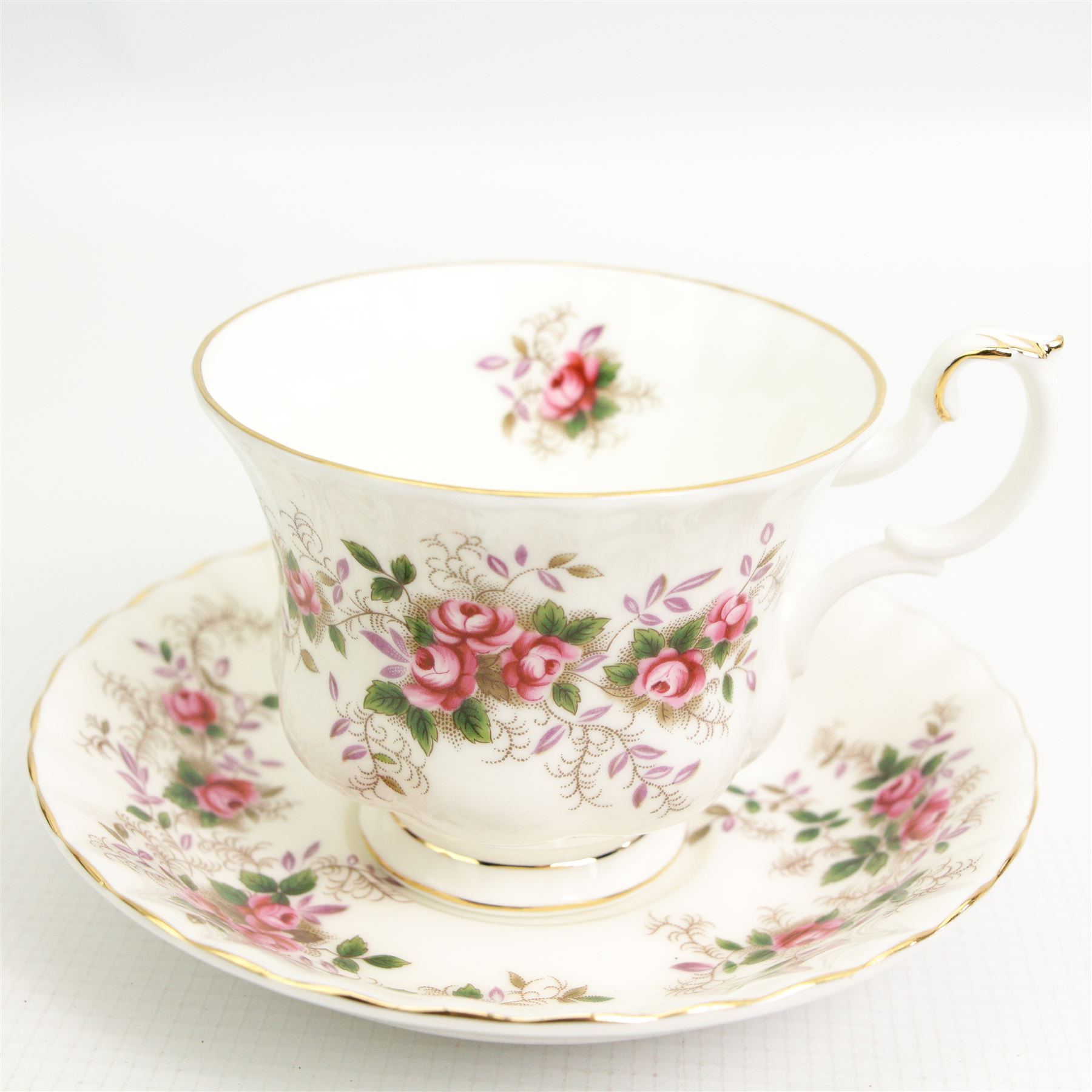 Royal Albert Lavender Rose tea set, comprising six teacups, saucers and tea plates, sugar bowl and milk jug, complete with the original box 