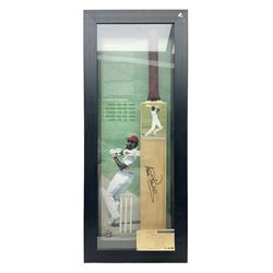 Signed Sir Vivian Richards presentation cricket bat, in glazed presentation box with biogr...