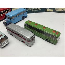 Corgi - twenty-three modern die-cast models of buses and coaches to include 35301, 35303, 35305 and 91916; mostly loose but nine boxed 