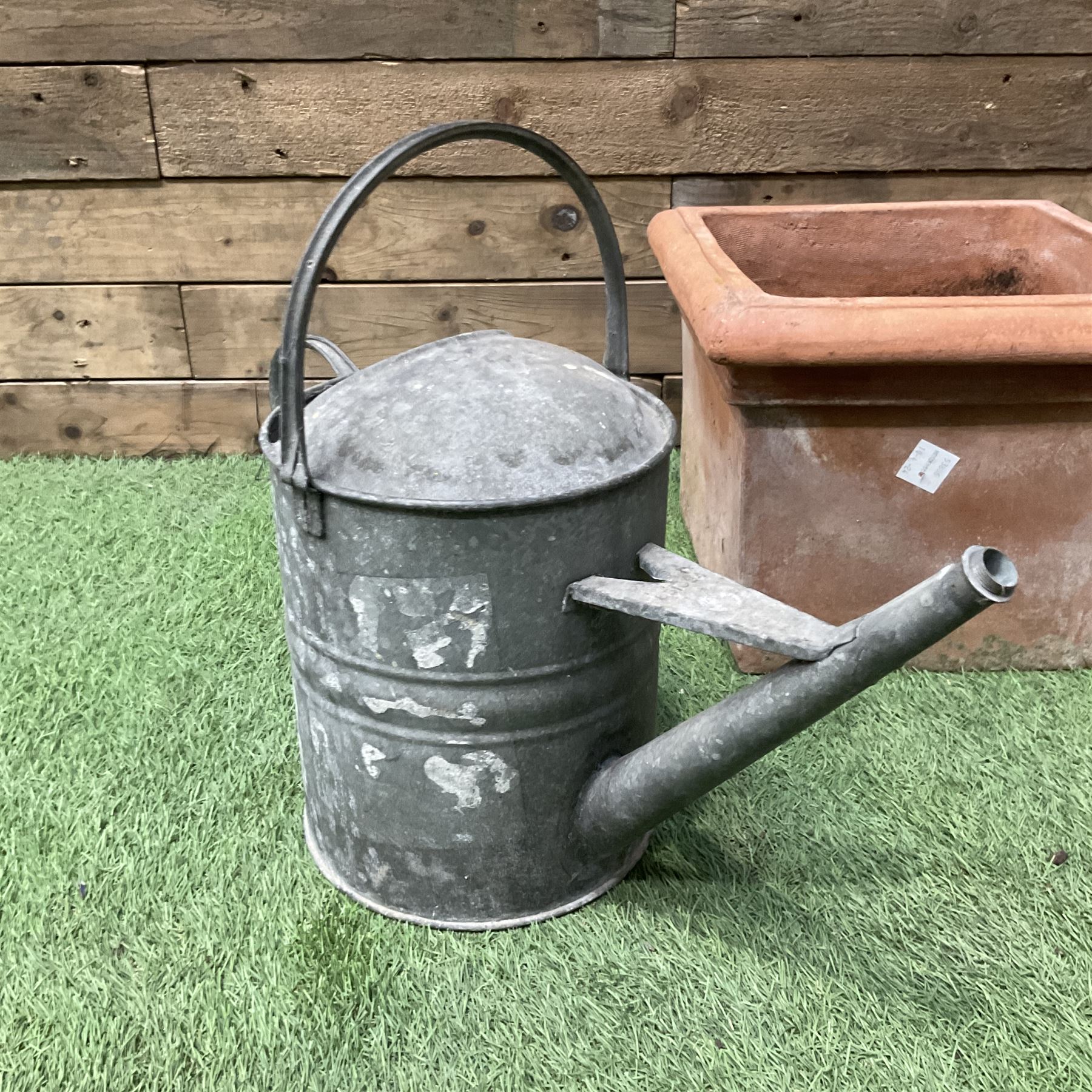 Galvanised watering cans and terracotta plant pots - THIS LOT IS TO BE COLLECTED BY APPOINTMENT FROM DUGGLEBY STORAGE, GREAT HILL, EASTFIELD, SCARBOROUGH, YO11 3TX