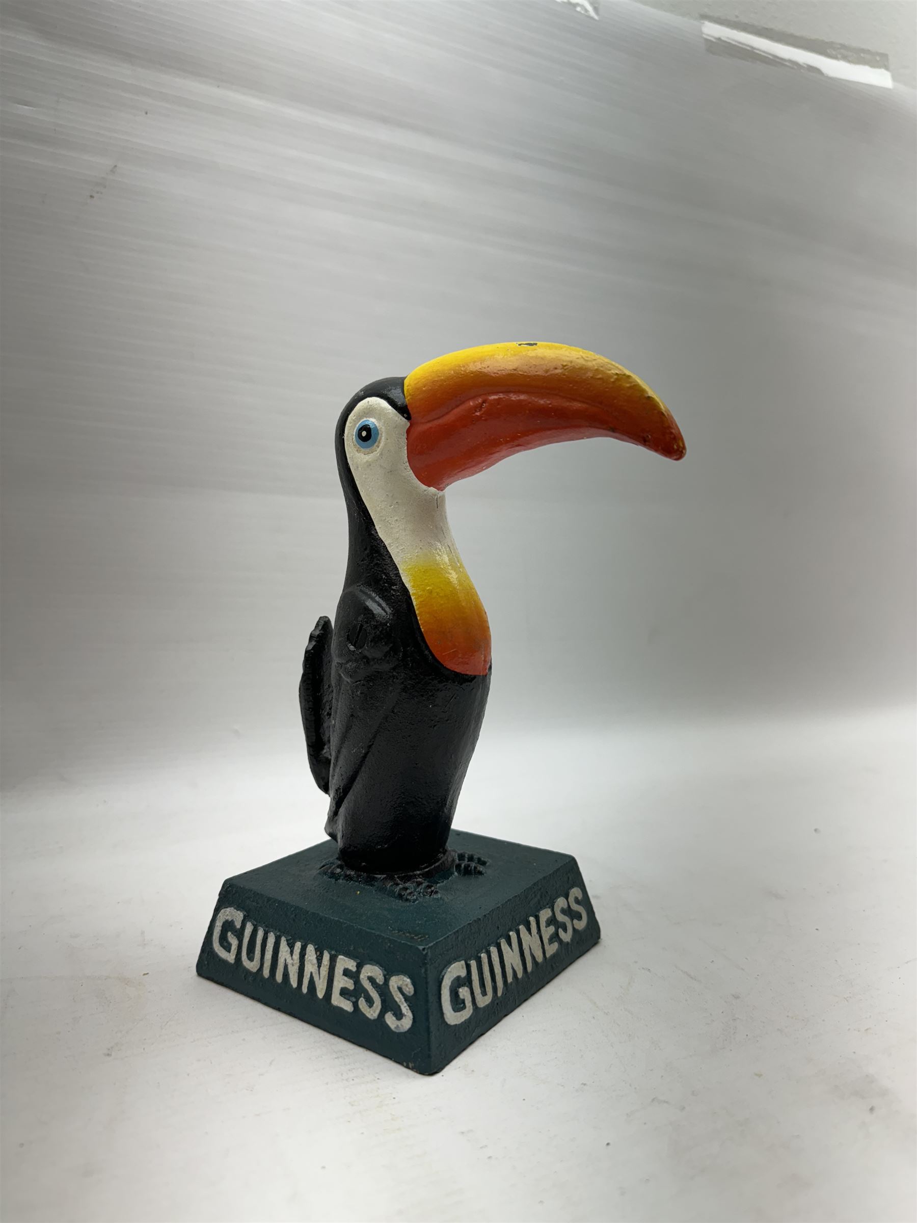 Reproduction cast iron Guinness toucan, H20cm