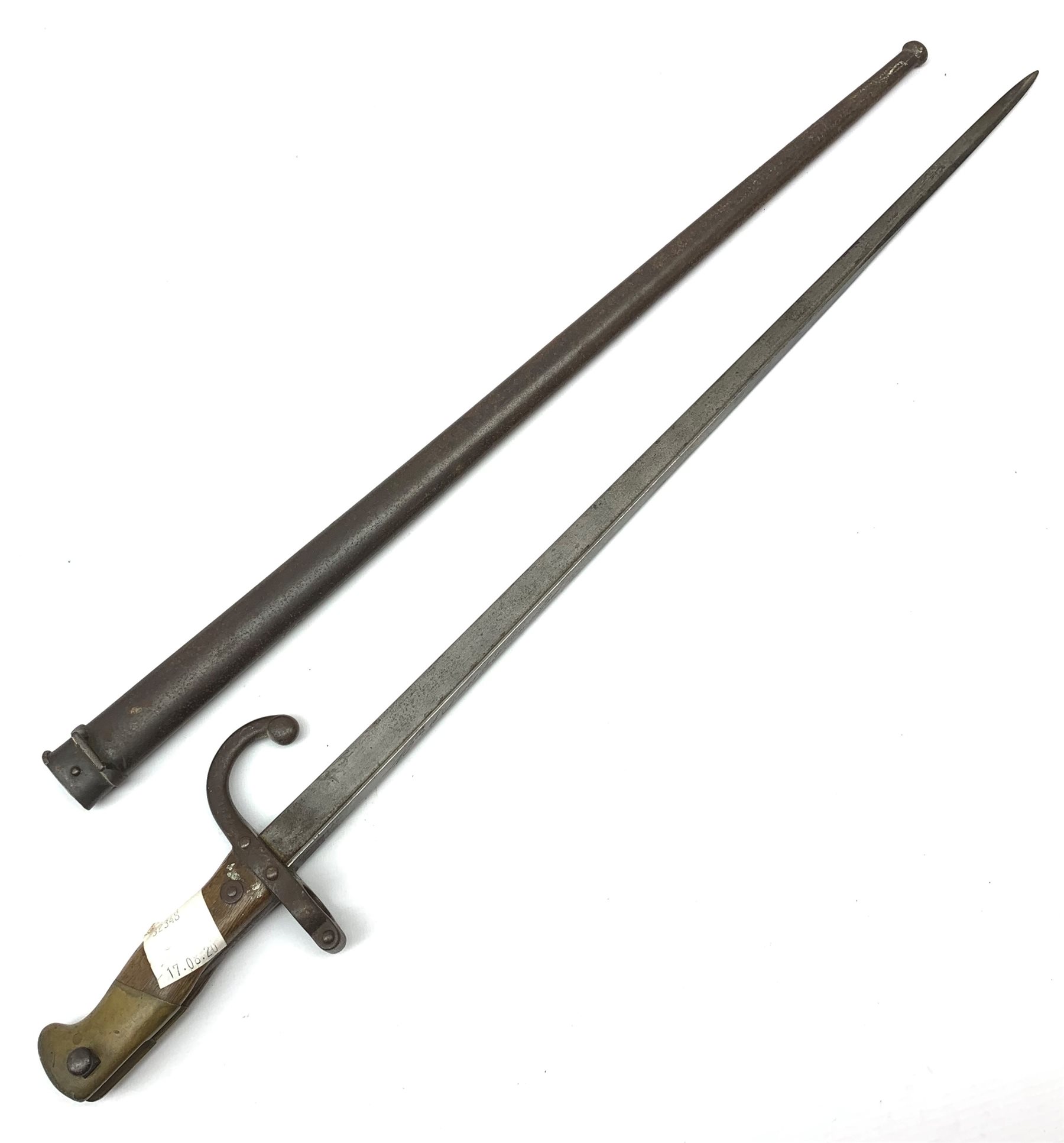 French Model 1874 Epee bayonet L66cm overall Pursuits, Country 52cm St. Taxidermy in de Sporting scabbard the d\'Armes steel Etienne 1880\', blade & - inscribed \'Mre. steel Militaria Guns, Janvier