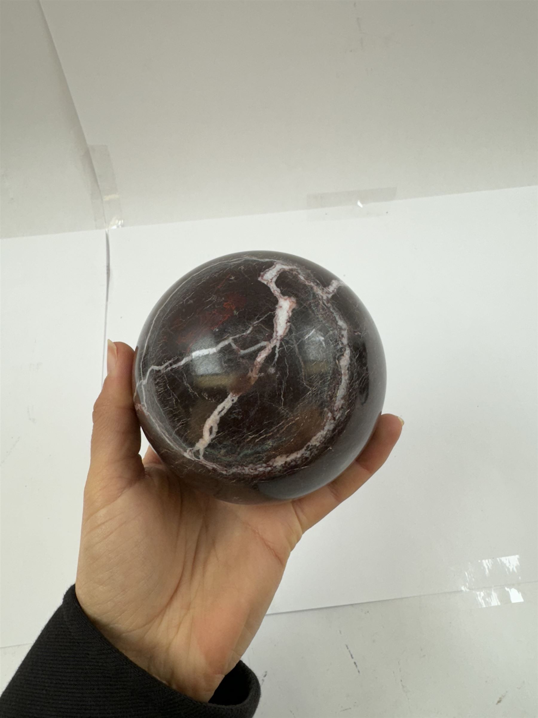 Pair red marble sphere with white and black veins, D10cm 