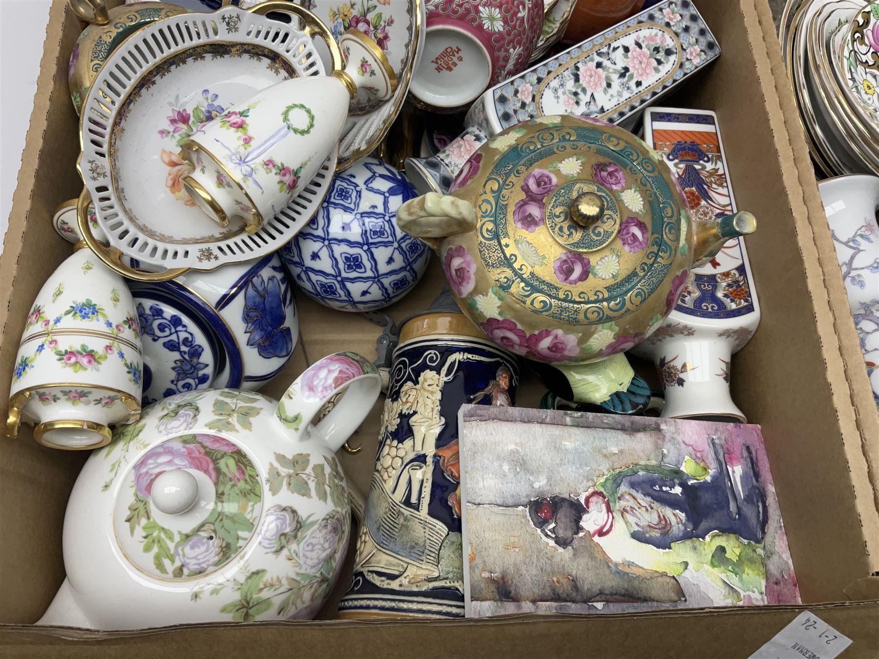 Small Royal Doulton vase, Colclough tea wares and other ceramics and collectables, in two boxes 