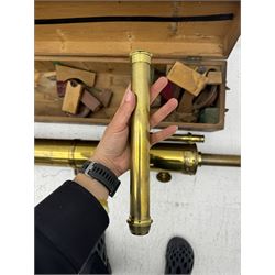 19th century brass reflecting telescope by Dring & Fage, London, the cylinder with inter-changable eyepieces and mounted with sighting scope, contained within wooden box, cylinder diameter 4.5in, length (without lens) 52in 