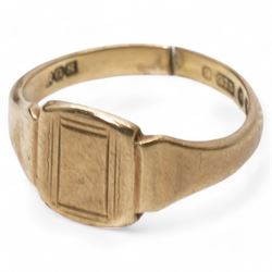 9ct gold signet ring, hallmarked