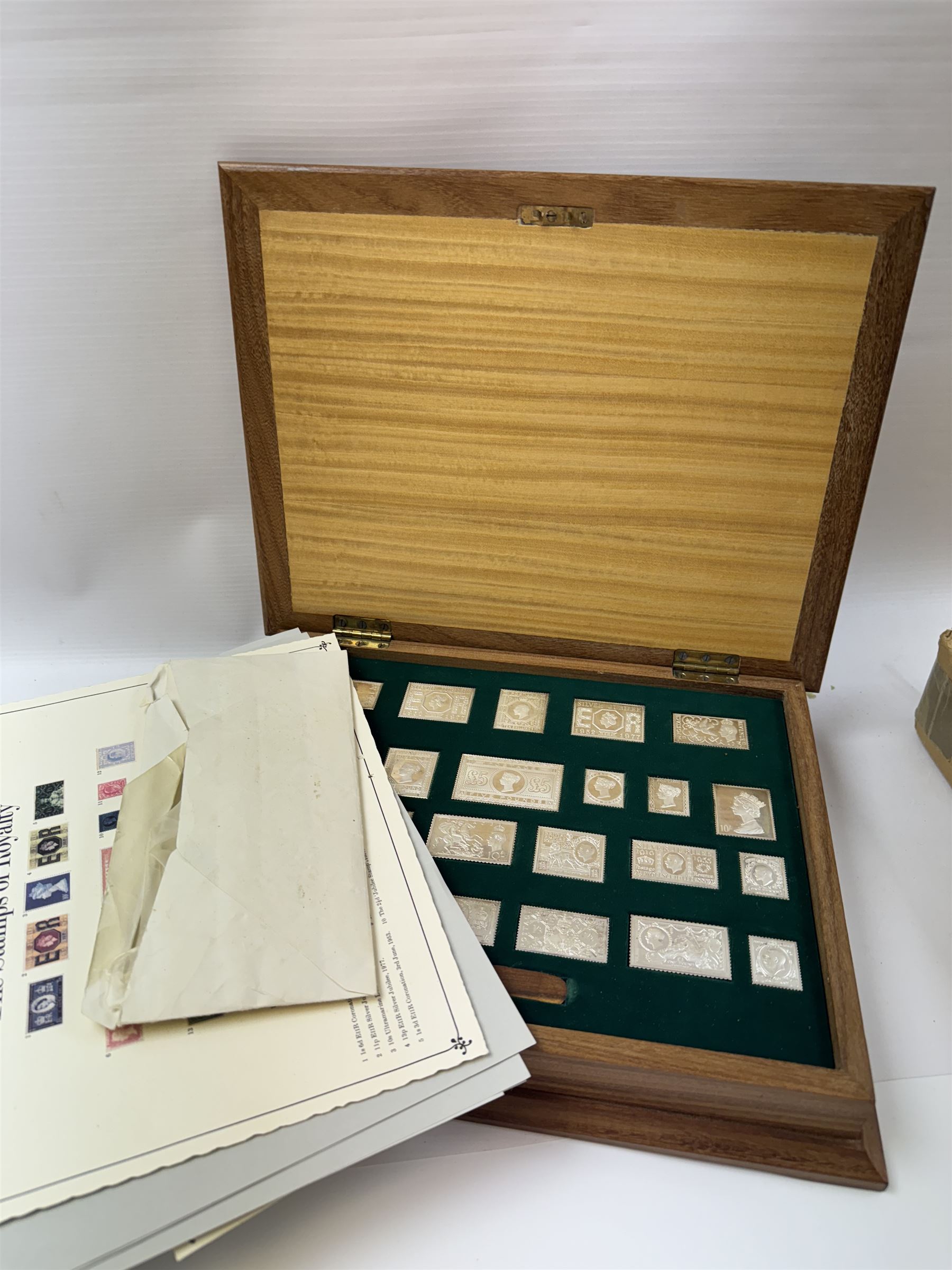 The Stamps of Royalty, Hallmark Replicas Limited, collection of twenty-five silver stamp ingots, set no. 4270, in presentation case with certificates