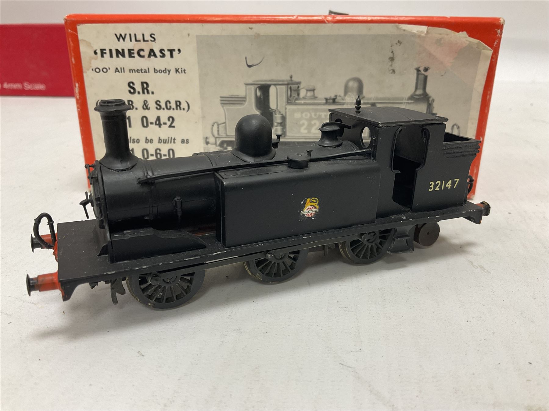 ‘00’ gauge - two kit built steam locomotives comprising Class E 4-4-0 no.31587 with tender in BR black, with South Eastern Finecast box; Class E1 Black Tanks 0-6-0T no.32147 in BR black, with Wills Finecast Box (2) 