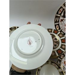 Royal Crown Derby Imari pattern 2451, four teacups, six saucers, six dessert plates etc 