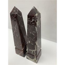 Pair of red marble obelisks H20cm