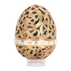 Late 18th/early 19th century gold mounted bloodstone bonbonniere in the form of an egg, un...