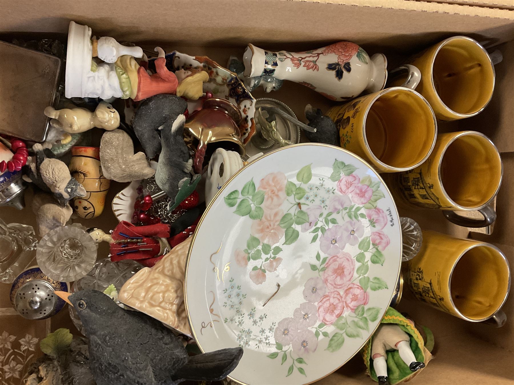 Collection of ceramics, including Wedgwood Wildlife Collection plates, wade dog and other collectables, in three boxes 