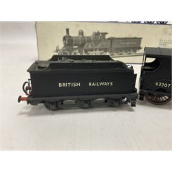 ‘00’ gauge - two kit built steam locomotives and tenders comprising GCR/LNER Class D6 4-4-0 Pollitt Passenger Engine no.2106 finished in LNER black with DJH Models box; Class D9 4-4-0 ‘Queen Mary’ no.62307 finished in BR black (2) 