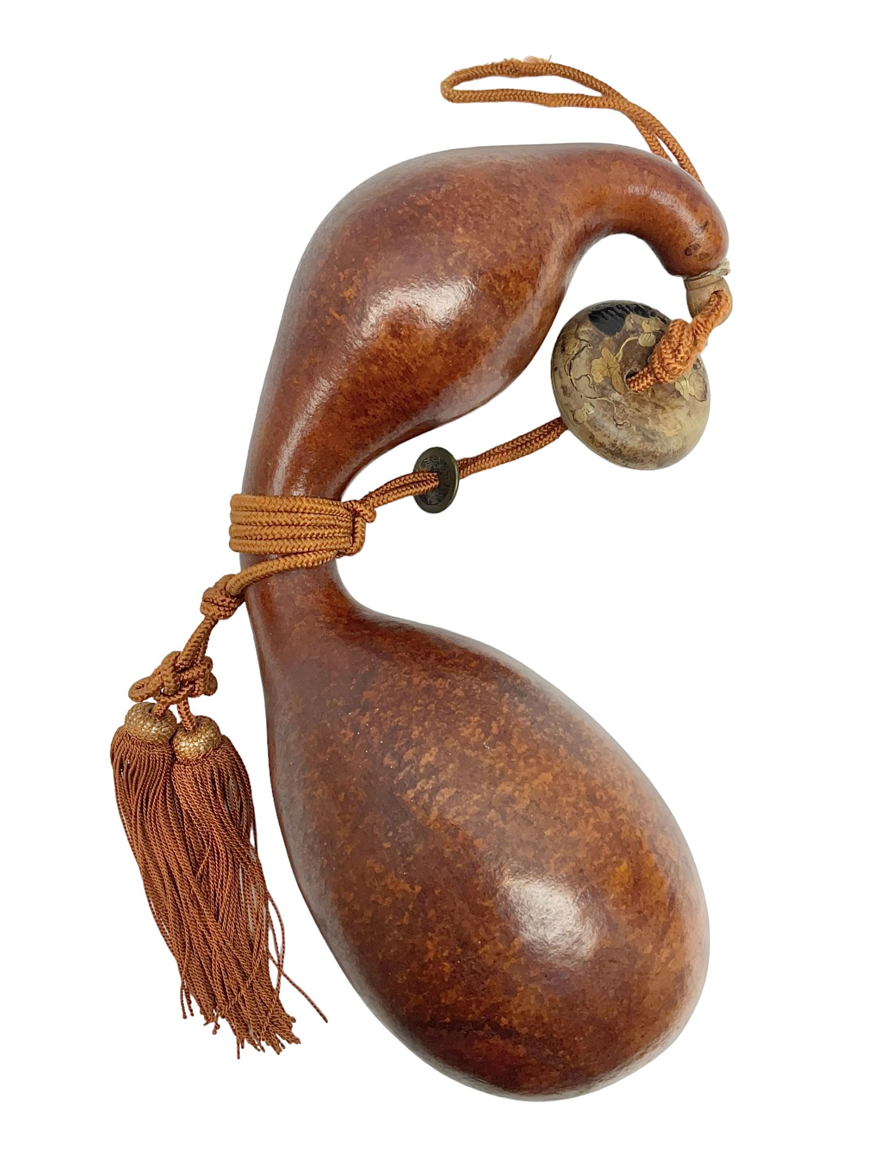 Japanese sagemono, made from a gourd with stopper and tasseled cord, H30cm 