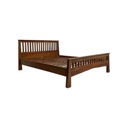 Hardwood 5' Kingsize bedstead 