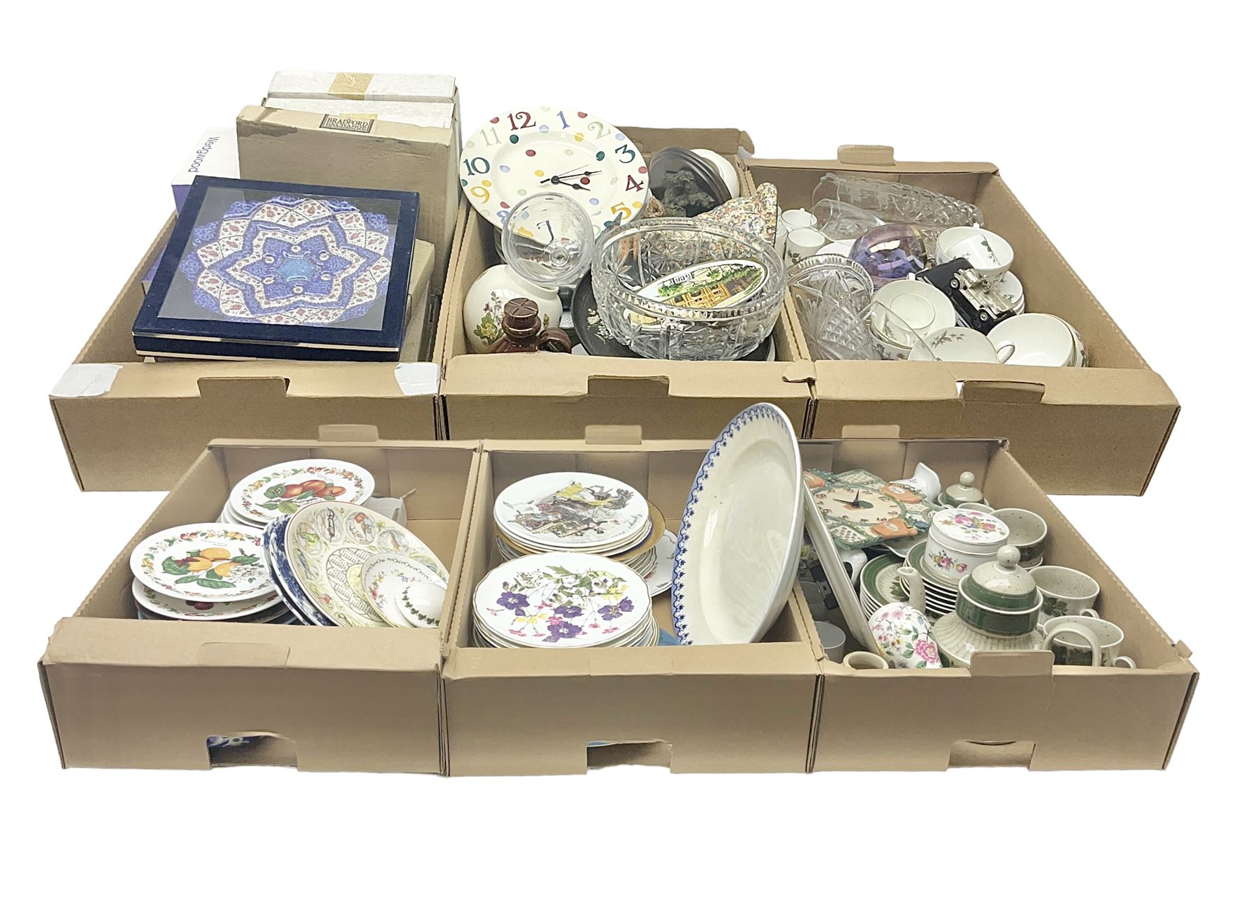 Emma Bridgewater wall clock, Country Artists kingfisher, Wedgwood Charnwood pattern tea service and a large collection of collectors plates and other ceramics and glassware, in six boxes