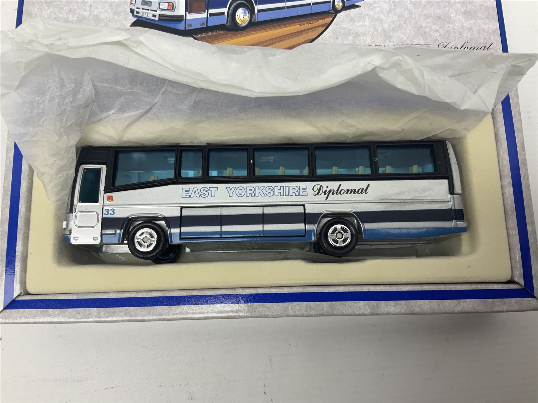 Corgi - twenty-three modern die-cast models of buses and coaches to include 35301, 35303, 35305 and 91916; mostly loose but nine boxed 