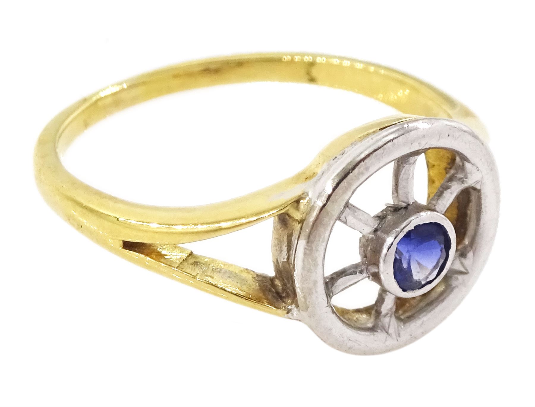 18ct white and yellow gold single stone sapphire pierced design ring