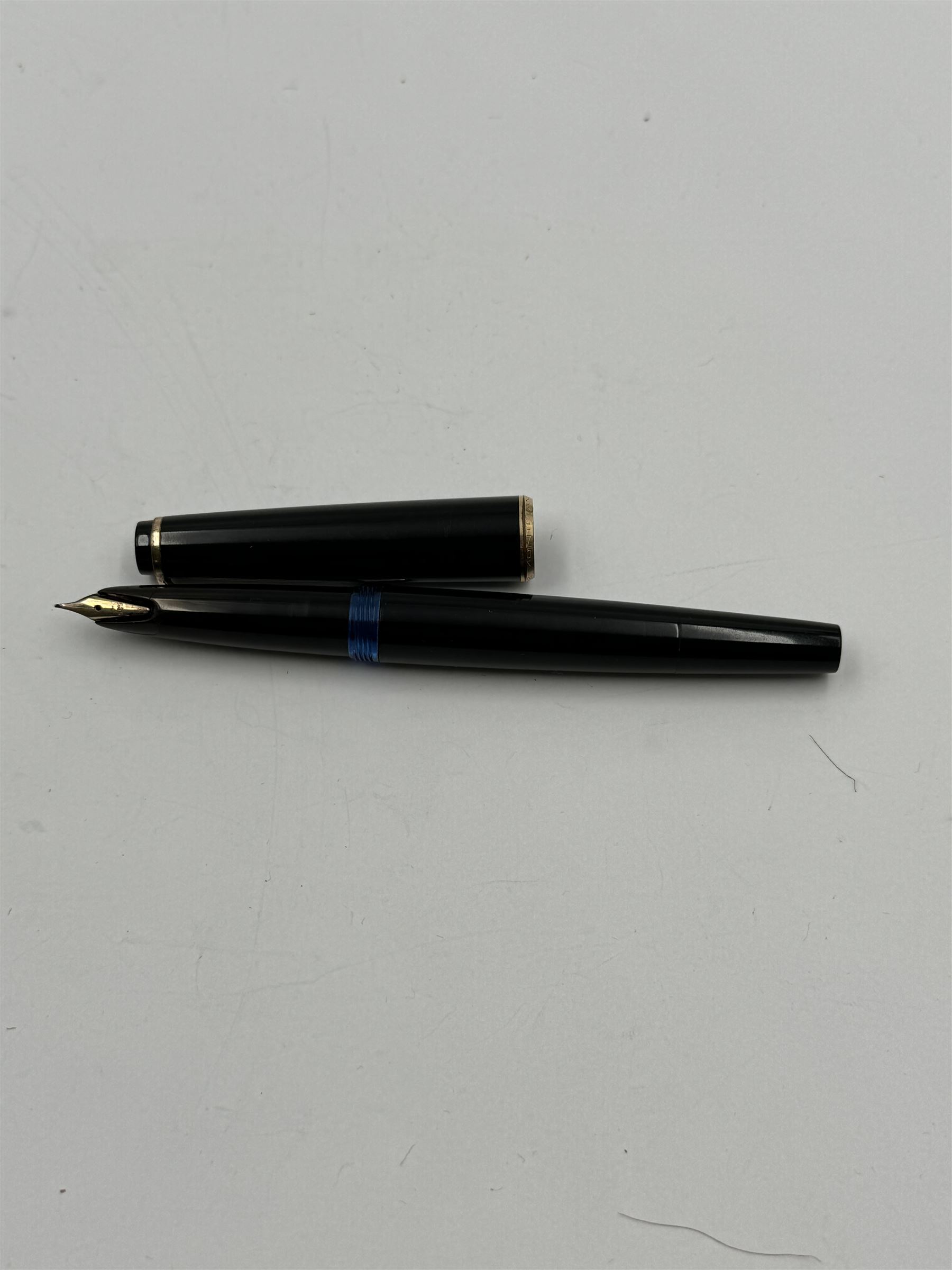 Montblanc 32 fountain pen, in black finish, with 14ct gold nib stamped 585