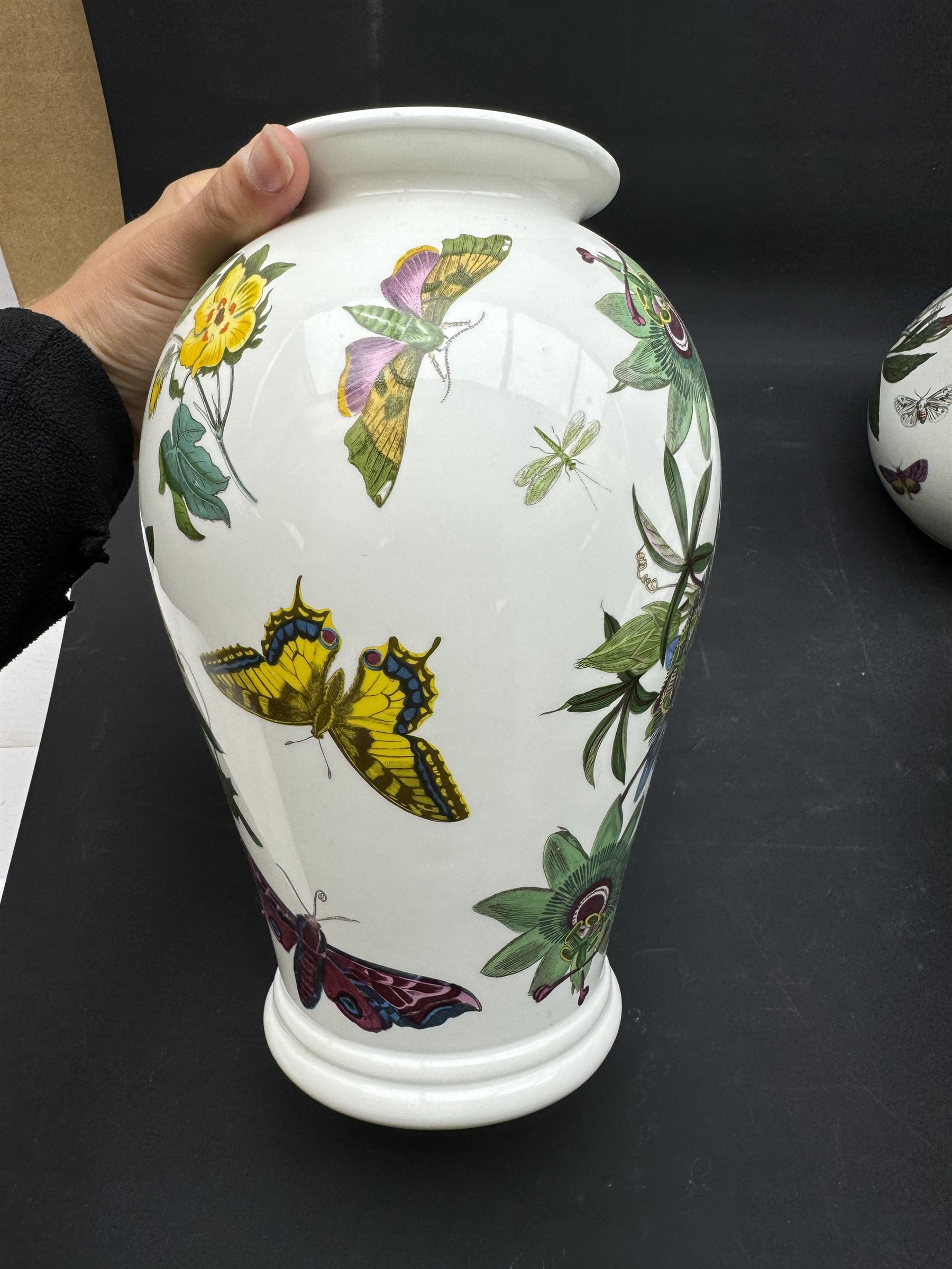 Four Portmeirion Botanical Garden vases, together with a water jug and basin, largest vase H26cm