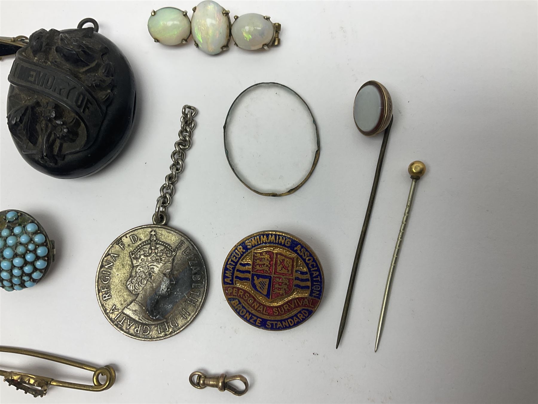 Victorian and later costume jewellery, including 'In Memory Of' mourning pendant, pair of stone set earrings, opal brooch, stick pins, etc 