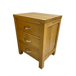 Pair of contemporary solid ash bedside chests, each fitted with three drawers