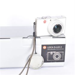 Leica D-Lux 2 compact digital cameral, with OC Vario-Elmarit 1:2.8-4.9/6.3-25.2 ASPH lens, serial no. 3052066, in original packaging, with software CD rom, charger and instruction booklet 