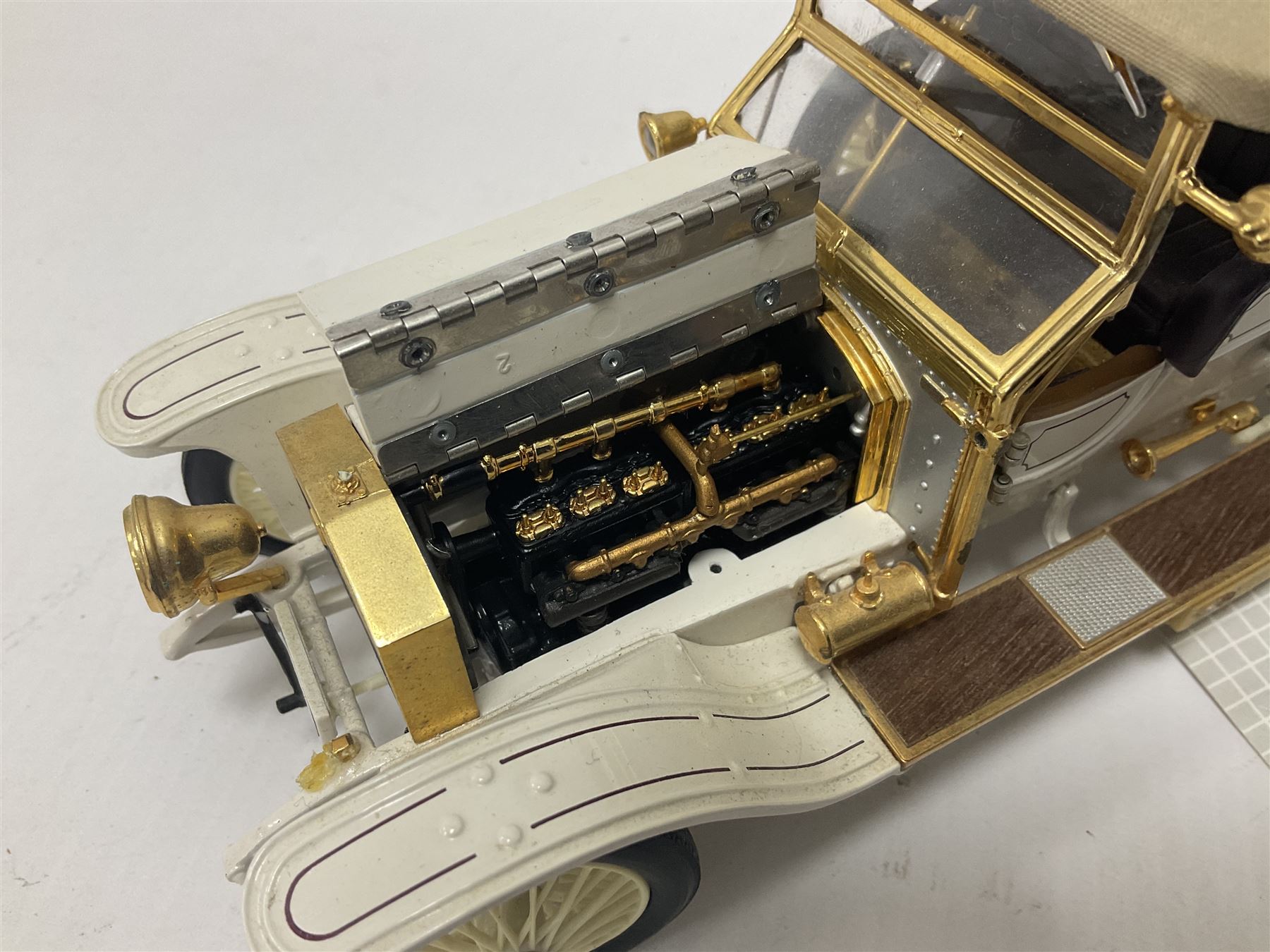 Franklin Mint - six 1:24 scale die-cast Rolls-Royce models comprising 1907 Rolls-Royce ‘The Silver Ghost’, boxed with original packaging and paperwork, 1929 Rolls-Royce ‘Phantom I’ with original packing, 1914 Rolls-Royce, 1911 Rolls-Royce, 1955 Rolls-Royce ‘Silver Cloud 1’, and 1992 Rolls-Royce Corniche IV 