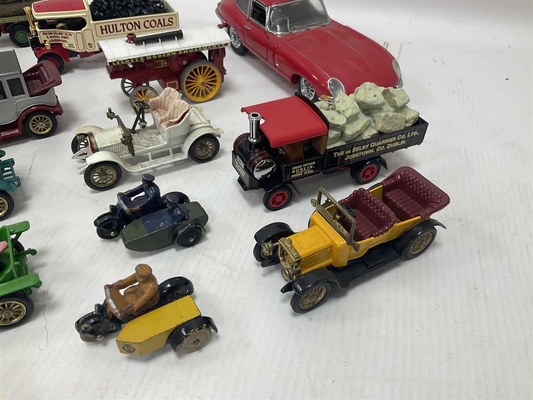 Approximately twenty eight die-cast scale model cars to include Corgi Chitty Chitty Bang Bang with three figures, Lesney/Matchbox Models of Yesteryear, Franklin Mint, Dinky etc 