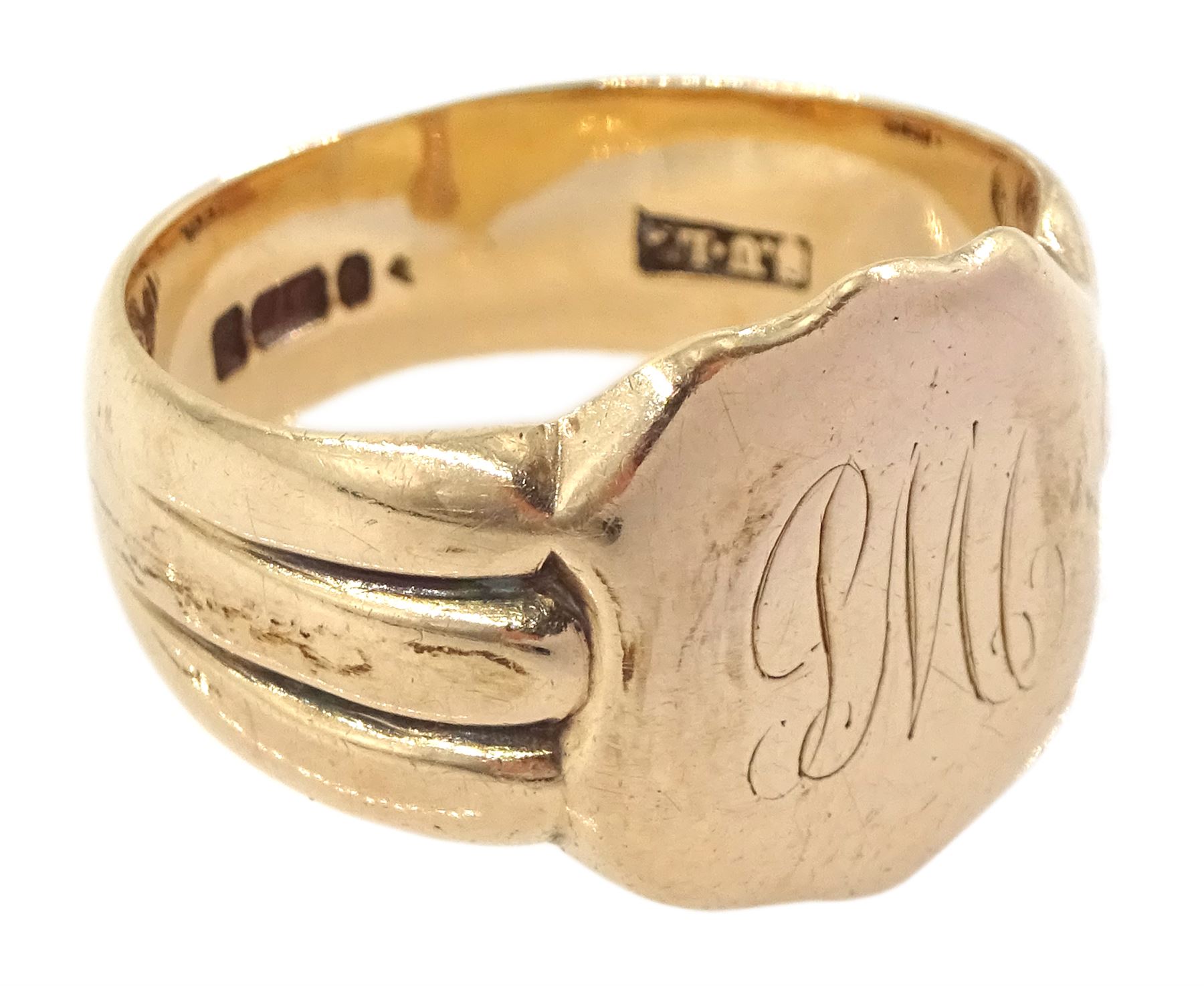 Early 20th century 9ct rose gold signet ring, with monogrammed initials, Chester 1916