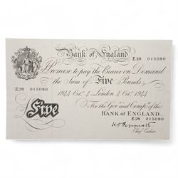 Bank of England Peppiatt white five pound note 'E28' London 4th October 1944