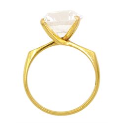 22ct gold round clear stone set ring