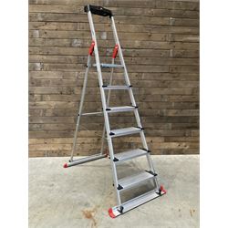 Hailo five rung step ladders