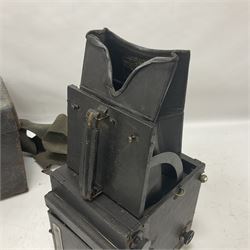 Early 20th century Adams and Co 'Videx' folding plate camera, in original leather carrying case, with various quarter plates