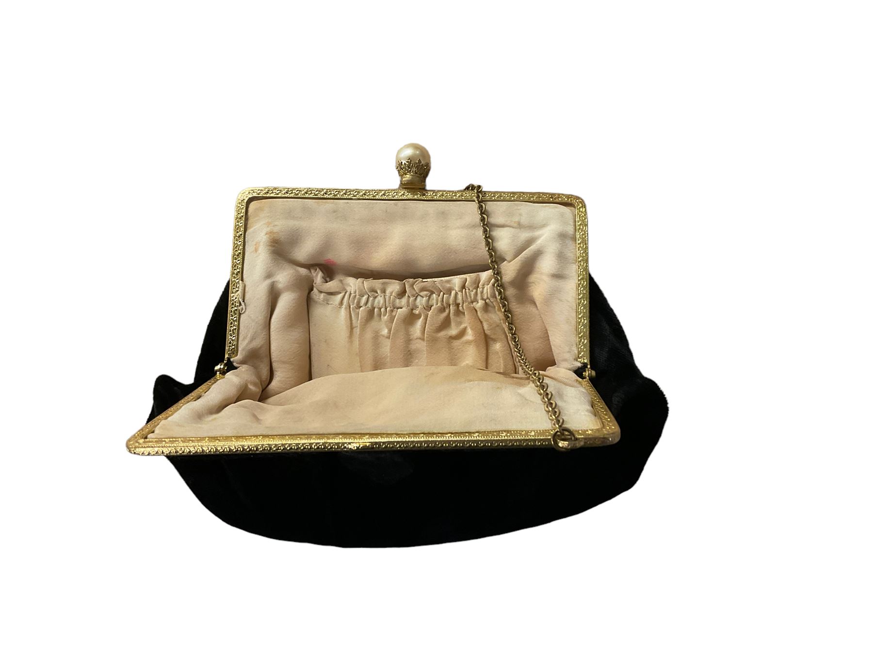 Early 20th century velvet purse with faux pearl clasp 