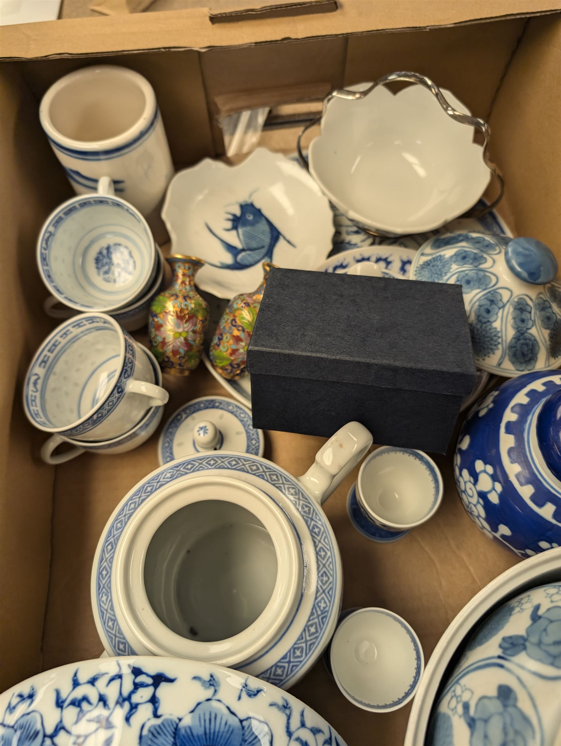 Collection of Chinese blue and white ceramics, including ginger jar, part tea service, jar with cover