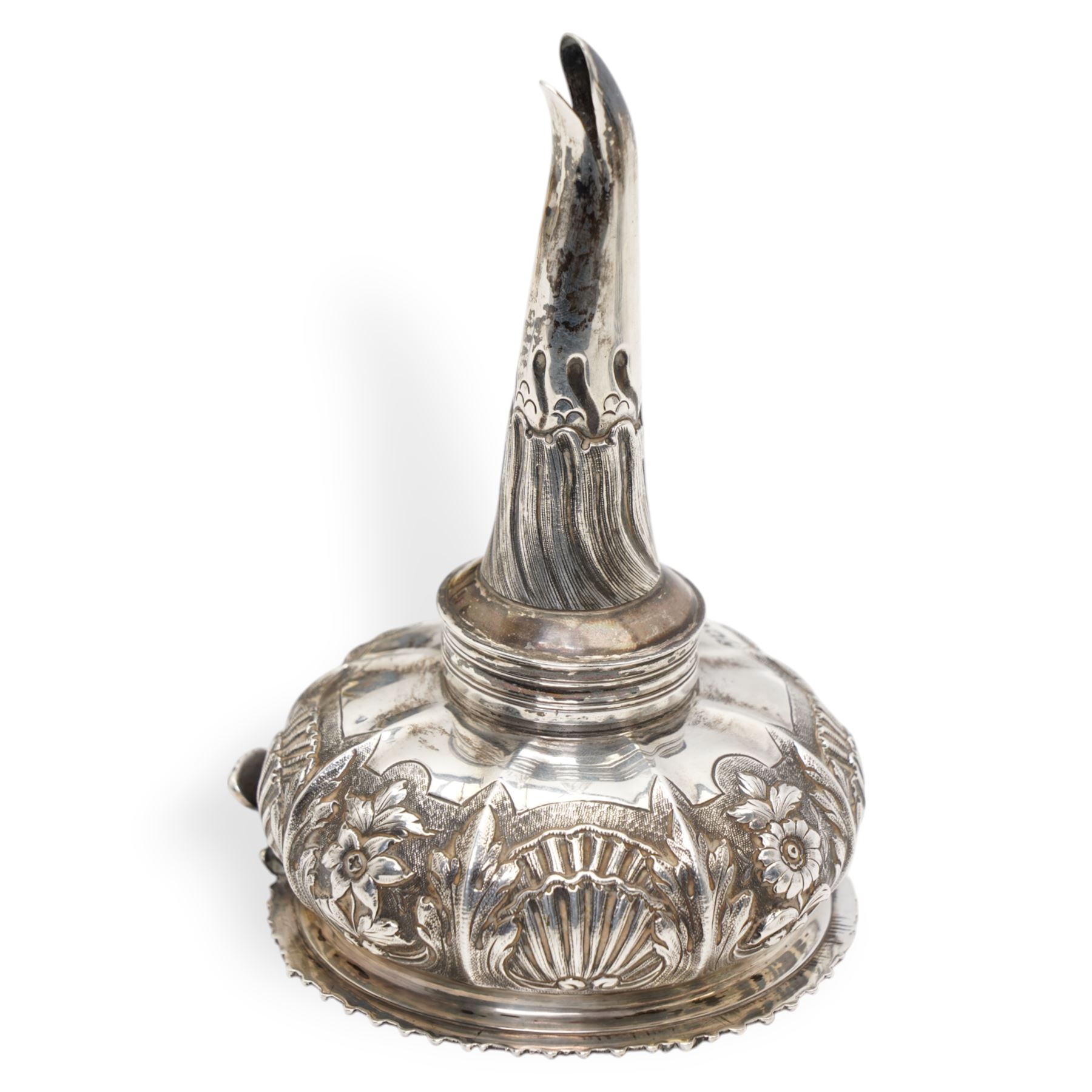 George IV silver wine funnel with gadrooned border and floral decoration L15cm York 1825 Maker Barber Cattle and North