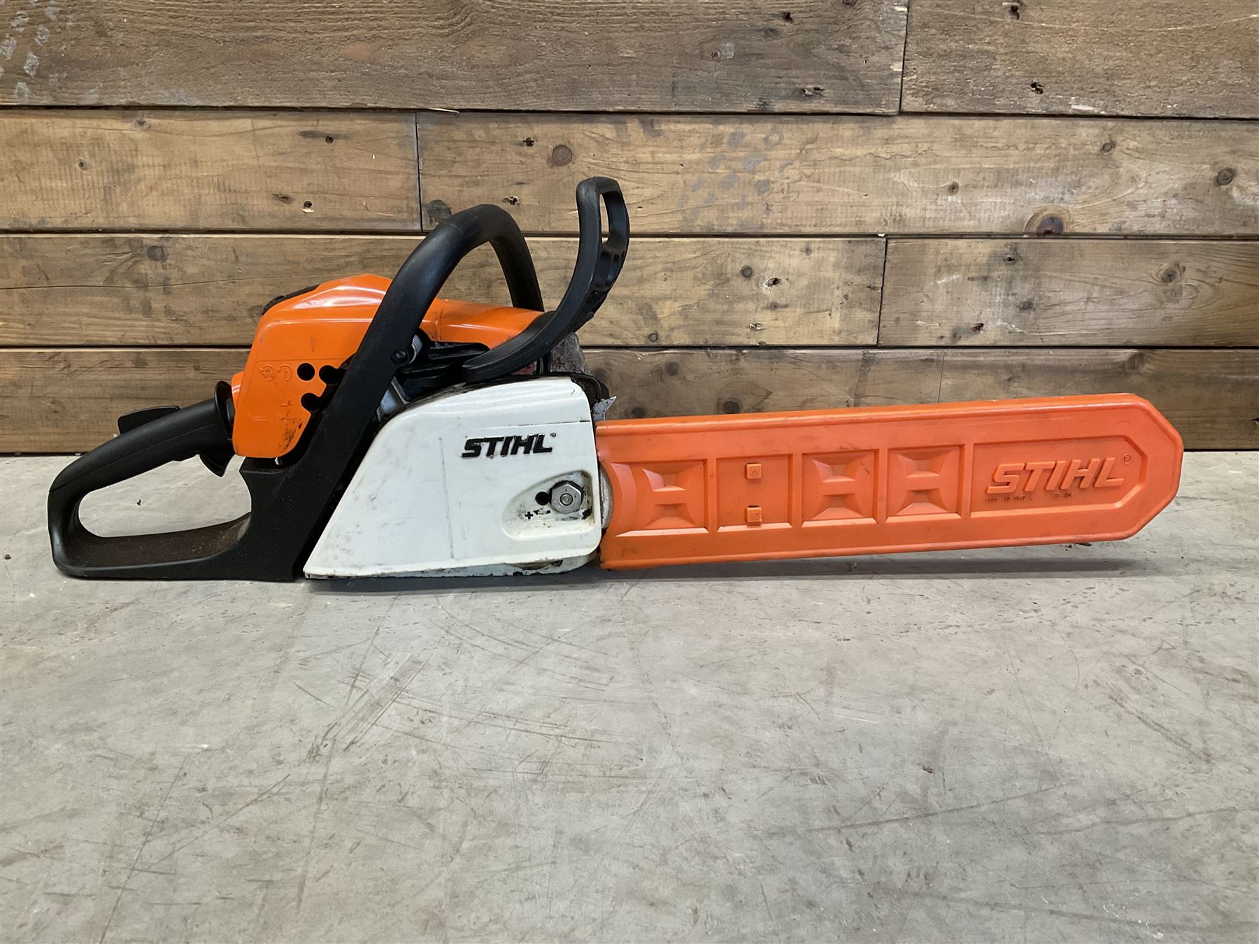 Stihl MS 181 petrol chainsaw, 14'' bar