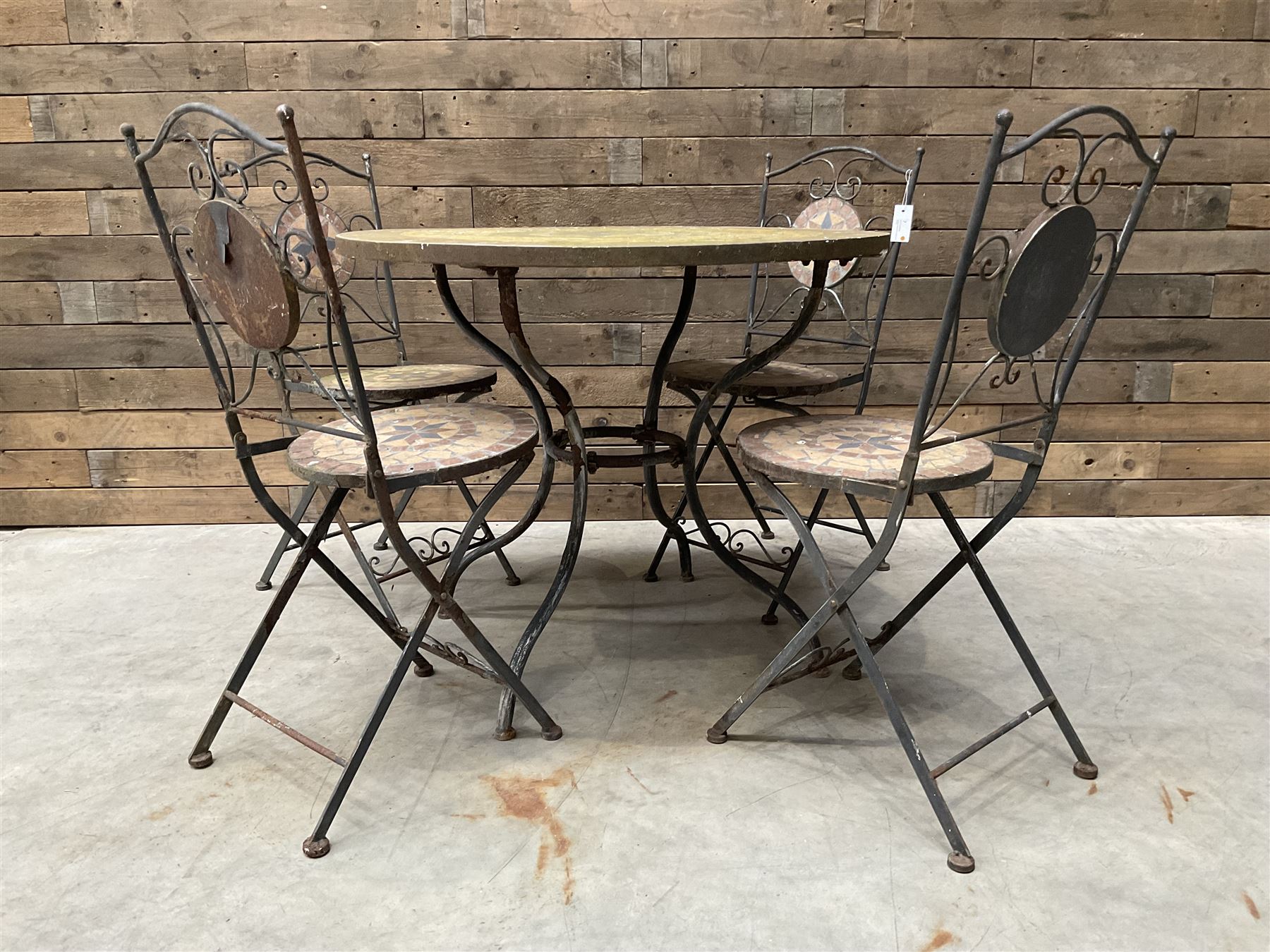 Mosaique circular garden table and four chairs