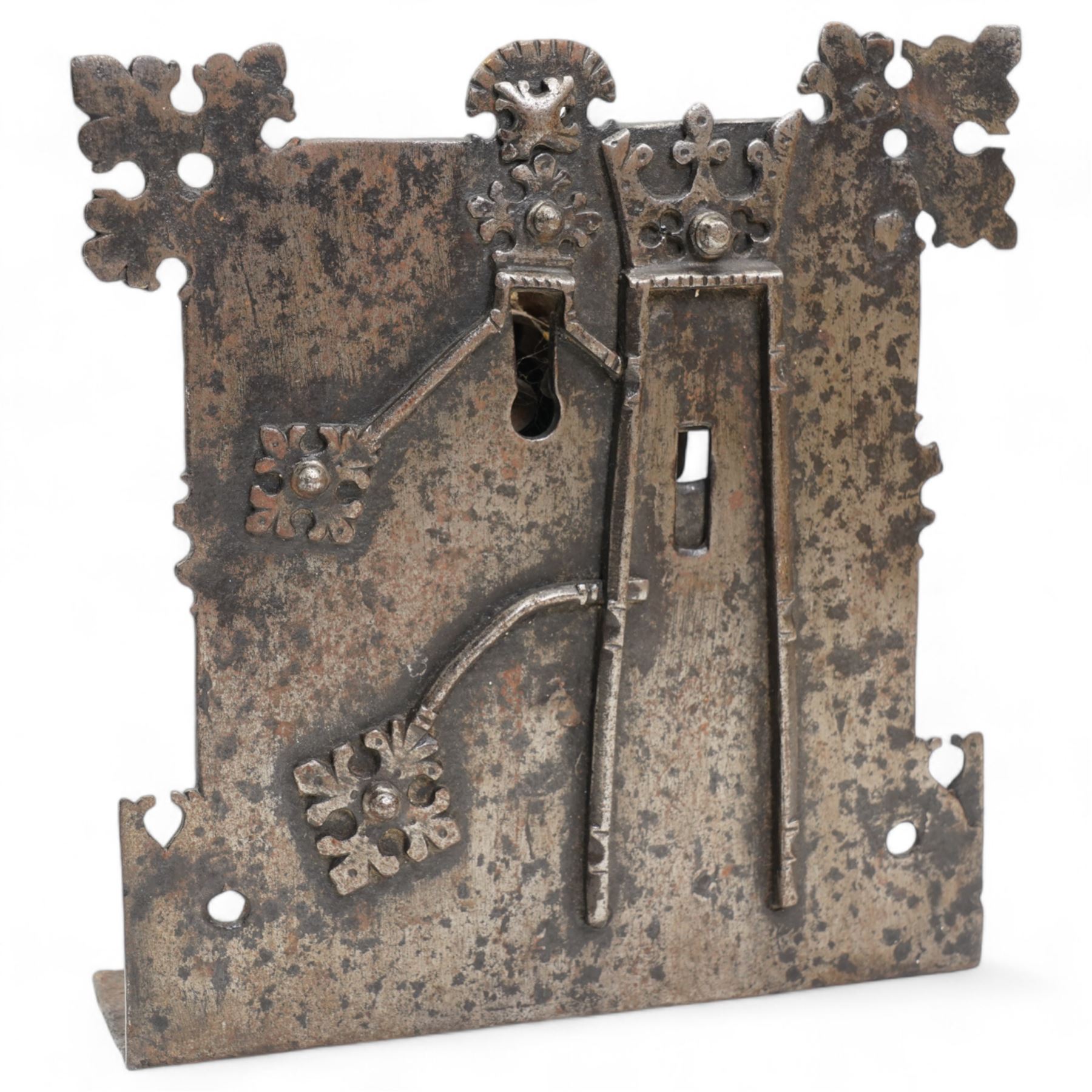 Antique iron door lock plate, lacking key, 17cm x 18cm