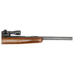 Weihrauch model HW77 air rifle, cal.177/4.5, with Weaver Challenger C4R scope, overall L112cm, serial no 1014905