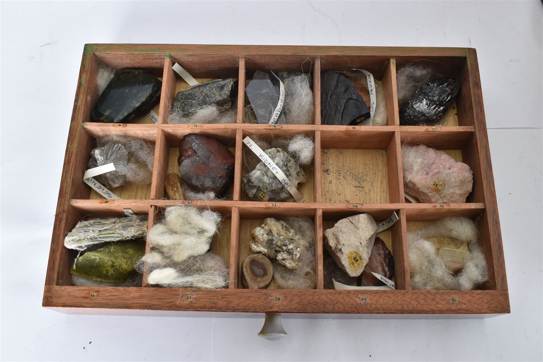 Specimen rock and mineral collector's chest, four draws containing an extensive collection of specimens, including malachite, azurite, kidney ore, whitby jet, blue john, dinarzarite etc, chest H29cm