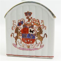 Large Samson Chinese armorial style tea caddy, of rectangular form and raised on bracket feet, H15cm, together with a small Chinese export armorial tea caddy, of moulded form, H12cm (2)