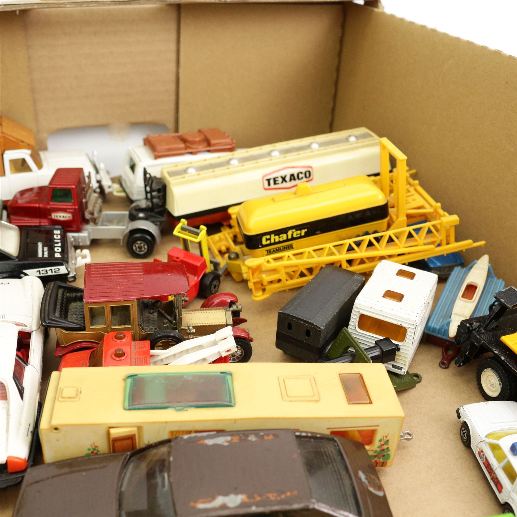 Collection of diecast model vehicles including Matchbox Super Kings, Models of Yesteryear, Corgi etc