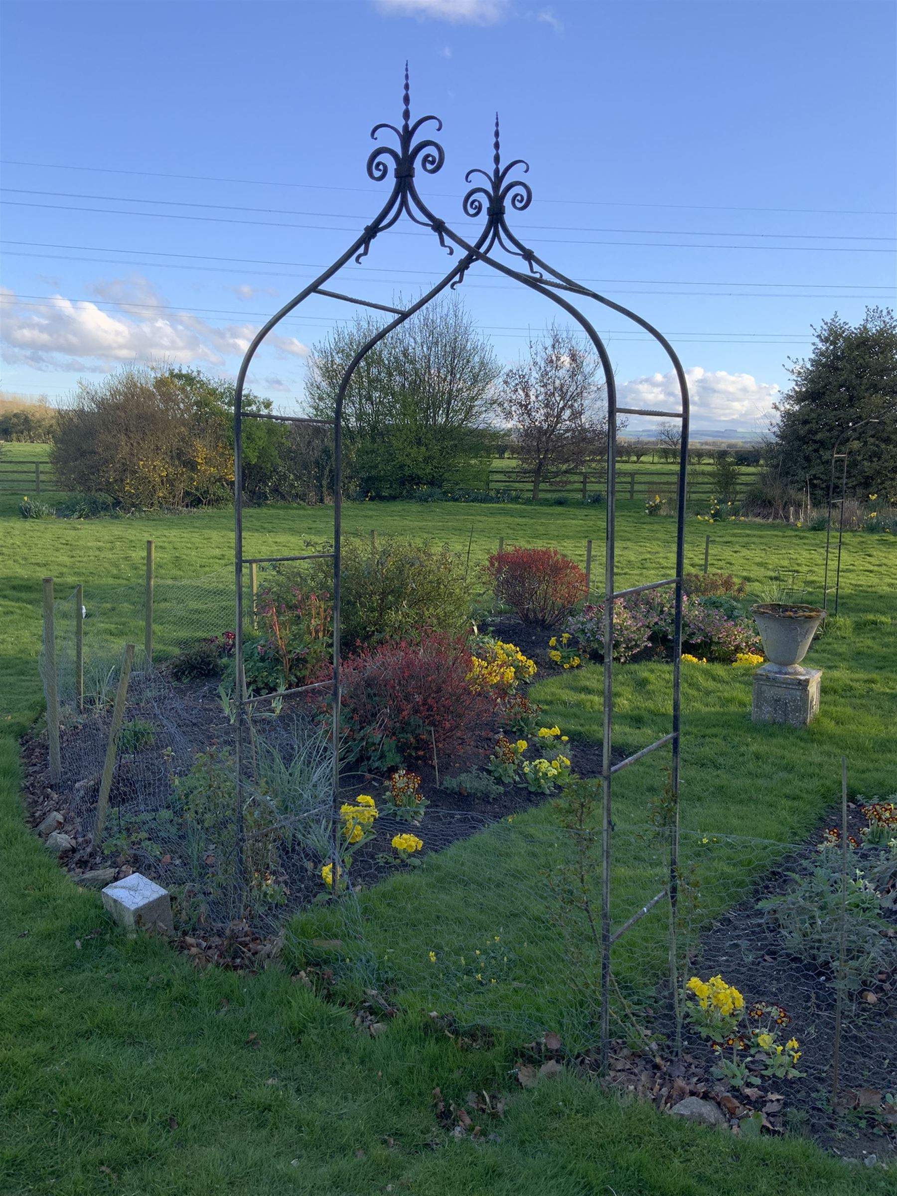 Bespoke wrought iron garden rose arbour - THIS LOT IS TO BE COLLECTED BY APPOINTMENT FROM DUGGLEBY STORAGE, GREAT HILL, EASTFIELD, SCARBOROUGH, YO11 3TX