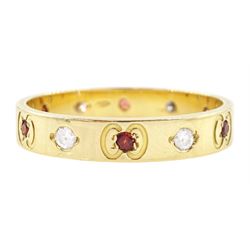 Gucci Icon 18ct gold diamond and garnet full eternity ring, hallmarked